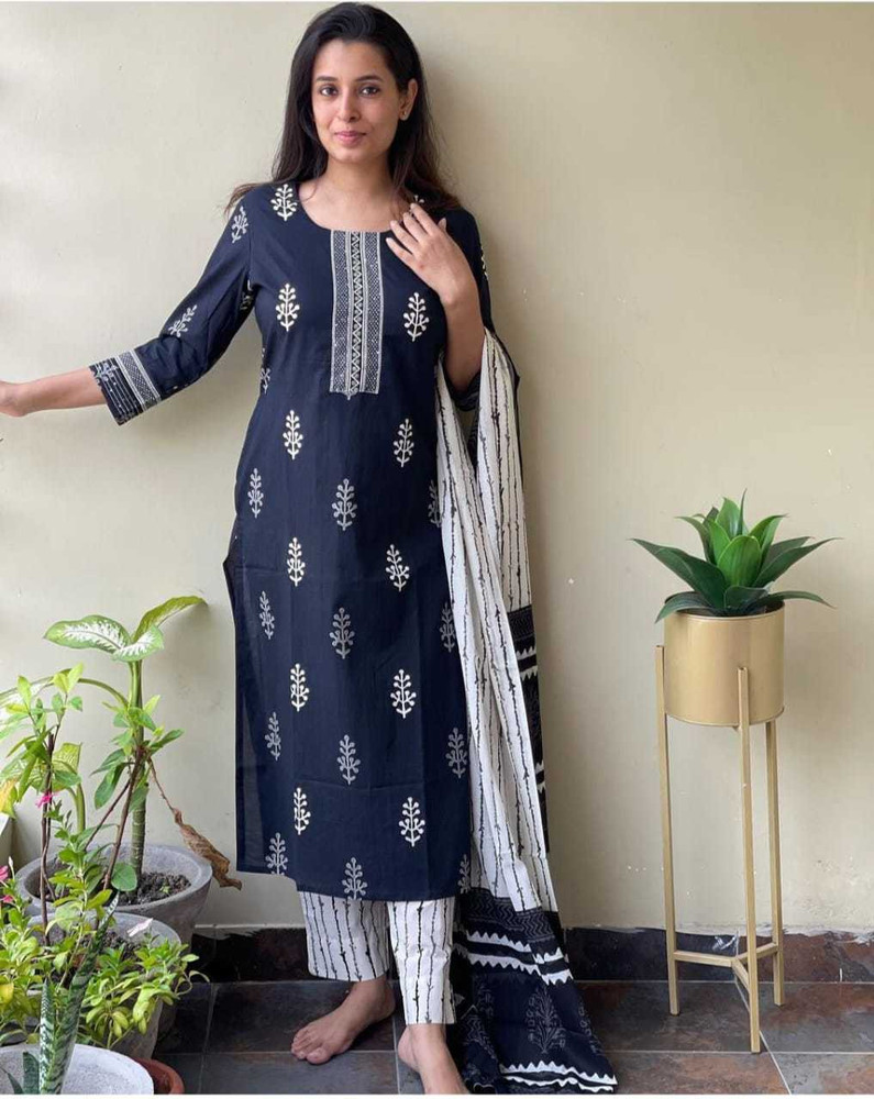 Sauriya Women Kurti Pant Dupatta Set Buy Sauriya Women Kurti