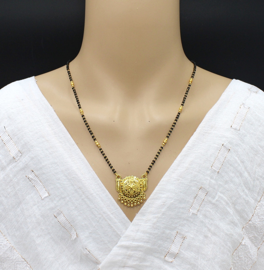 Mangalsutra small pendant design shop