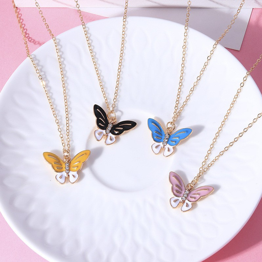 ARZONAI Aesthetic Butterfly Pendant Necklace Sweater Chain with