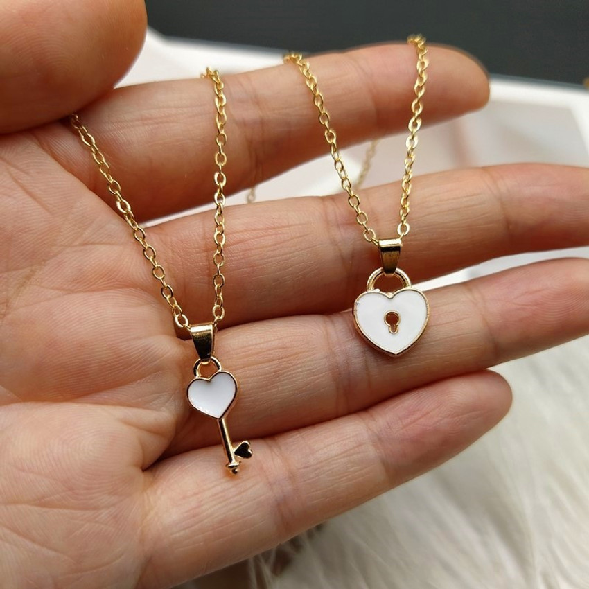 Pair chain for couples deals