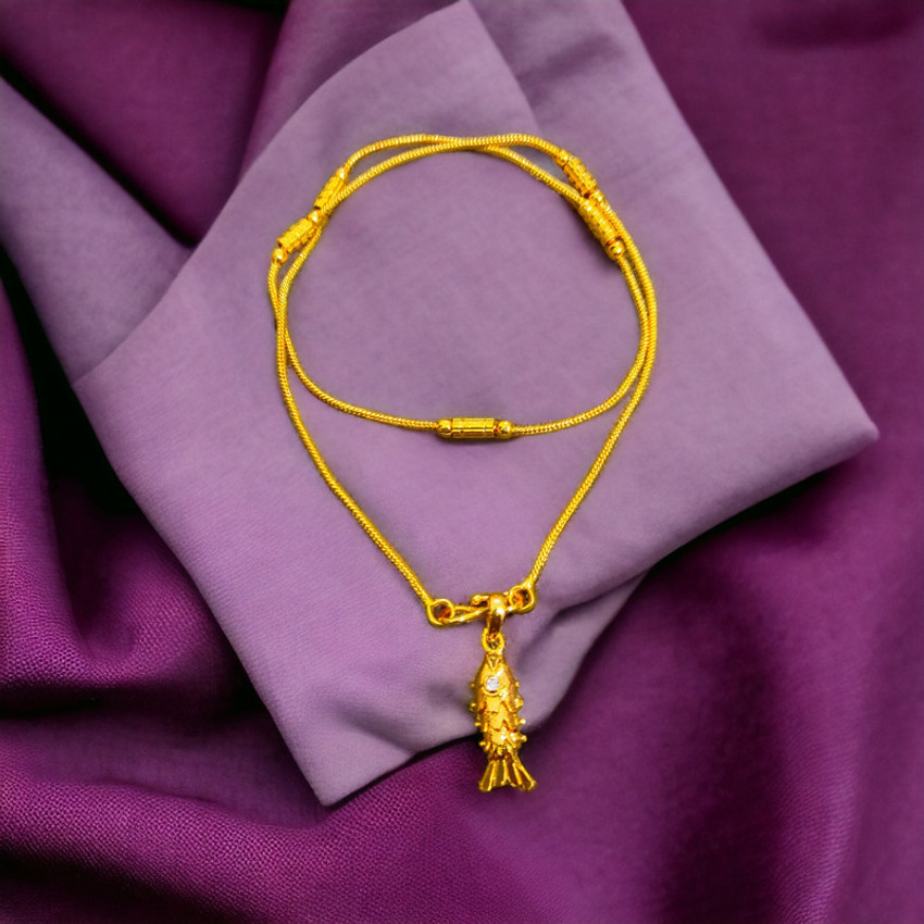 Short gold chain with dollar designs deals