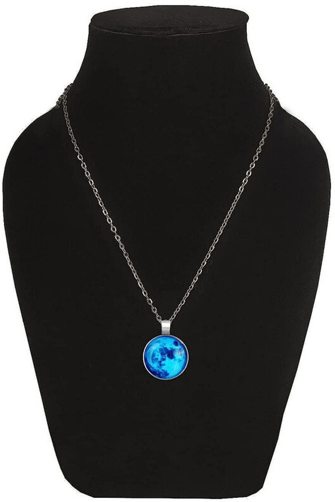 Dark locket outlet