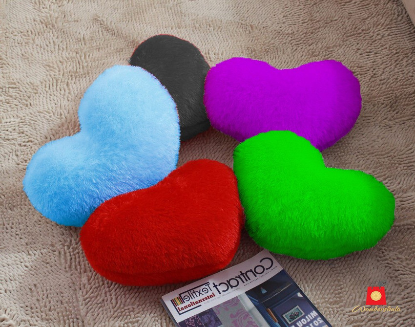 Heart shaped pillow hot sale flipkart