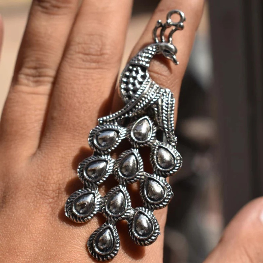 Peacock finger ring hot sale with feathers