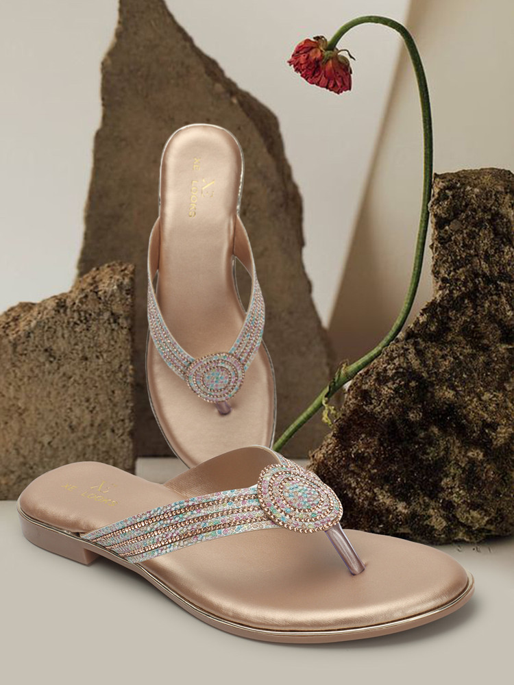 Silver rhinestone flip 2025 flops