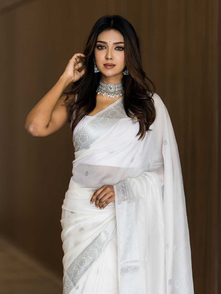 White and silver saree for wedding outlet