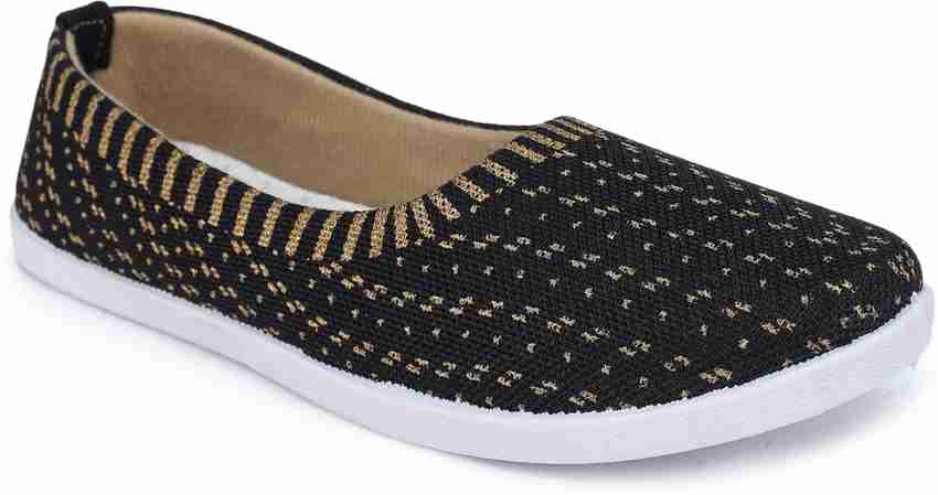 Cut shoes for ladies flipkart sale
