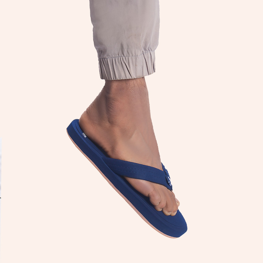 Women's nike navy hotsell blue flip flops