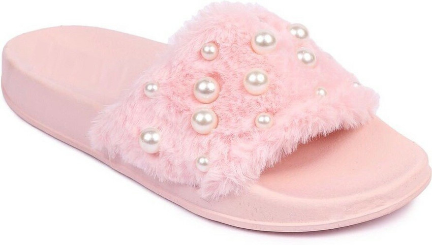 Pink discount fur slides