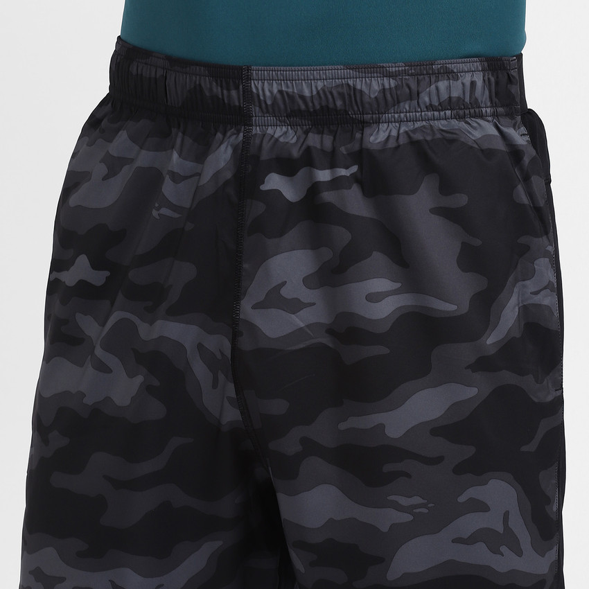 Nike black online camo shorts