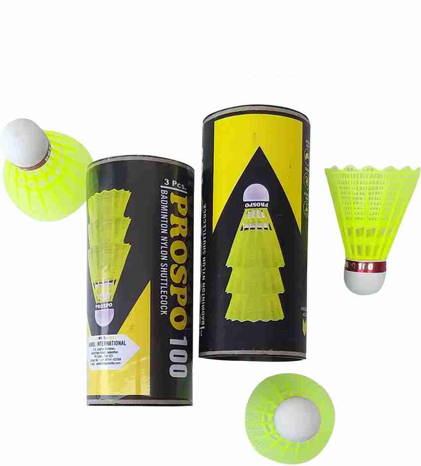 Yonex feather shop shuttlecock flipkart