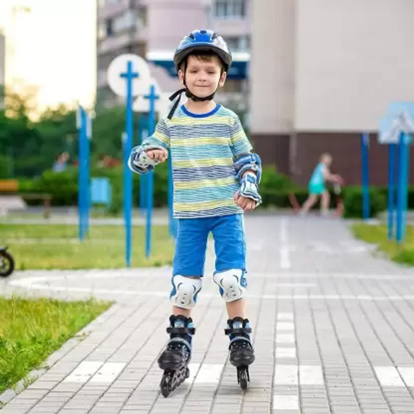 Skating 2024 shoes helmet
