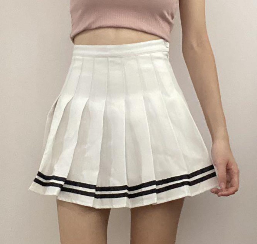 Pleated white skirt aesthetic best sale