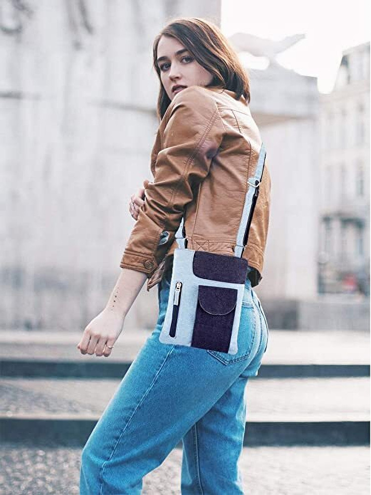 Branded sling deals bags under 1000