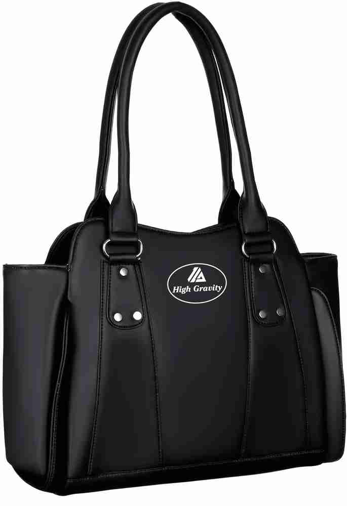 Trendy shop black handbags