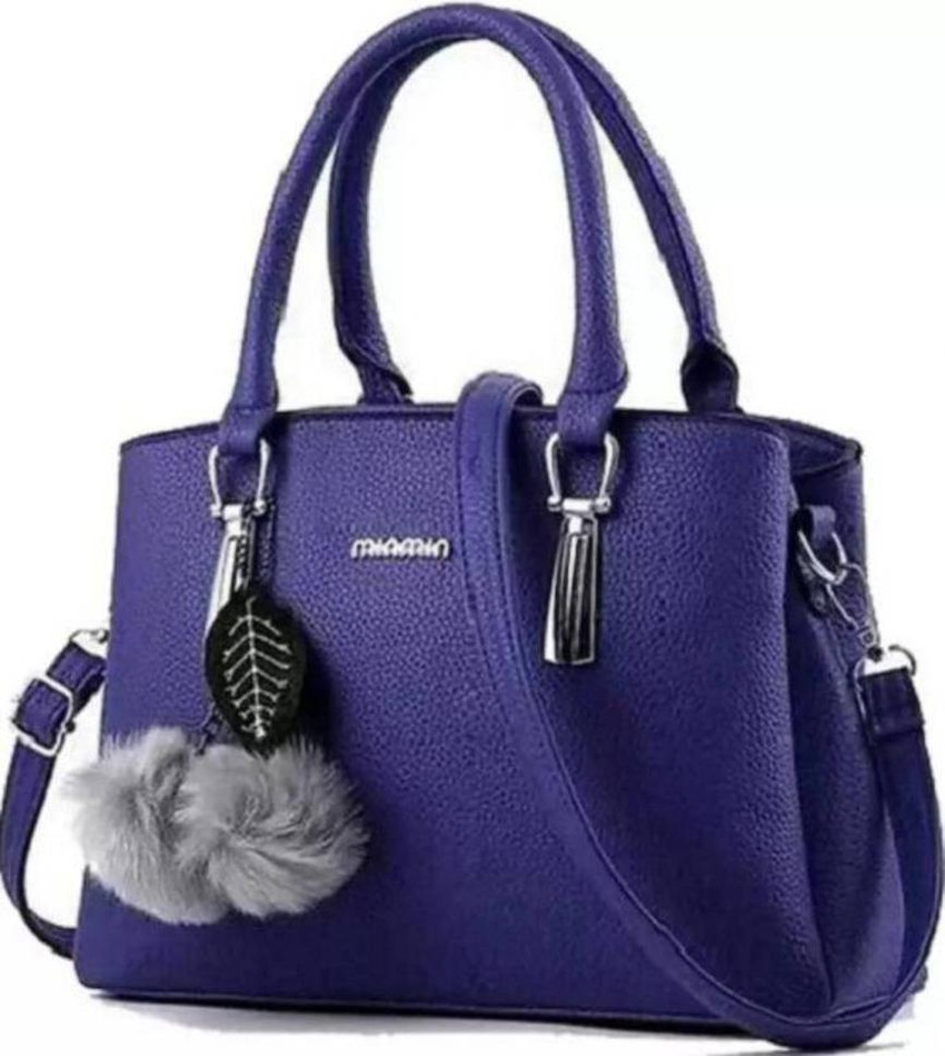 Ladies hand purse in flipkart store