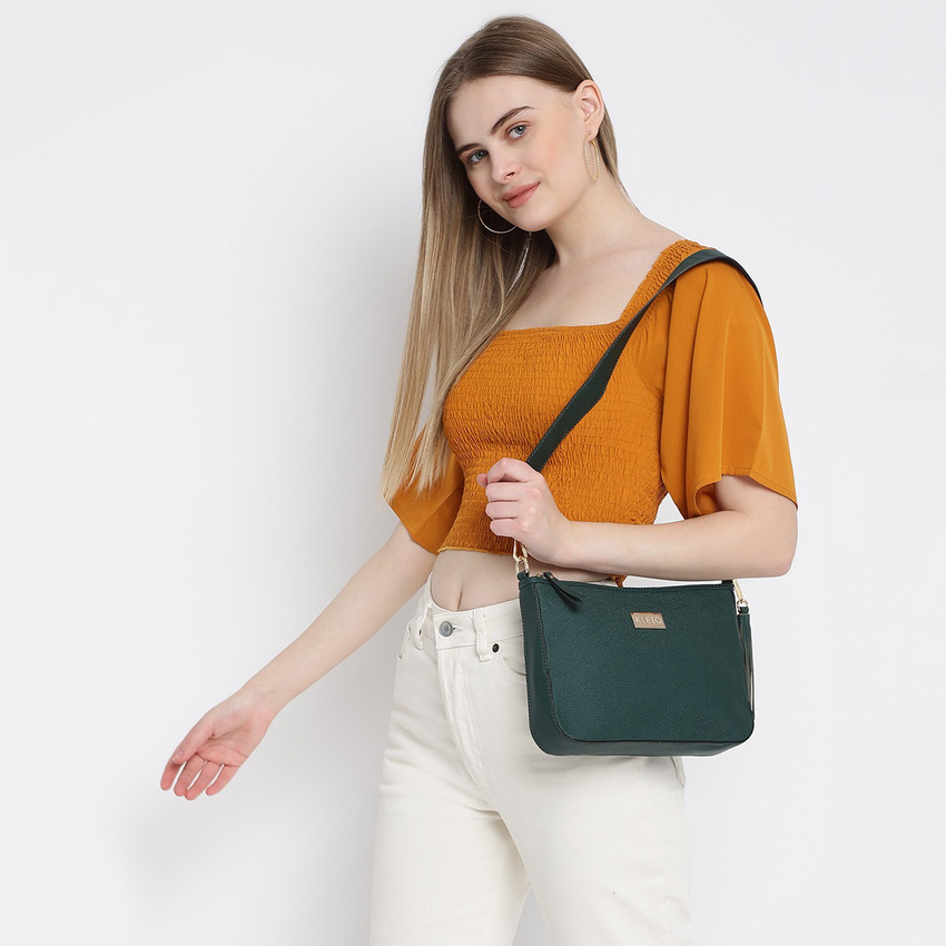 Short 2025 side bag