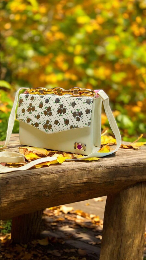 White floral crossbody bag best sale