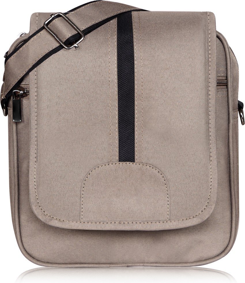 Grey Leather Reporter comfortable small bag