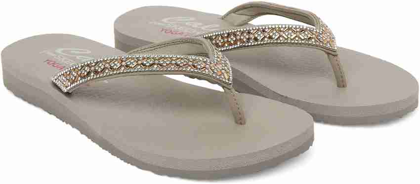 Skechers yoga 2024 foam flip flop