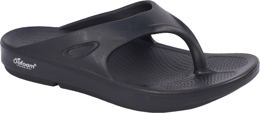 Oofos mens flip discount flops