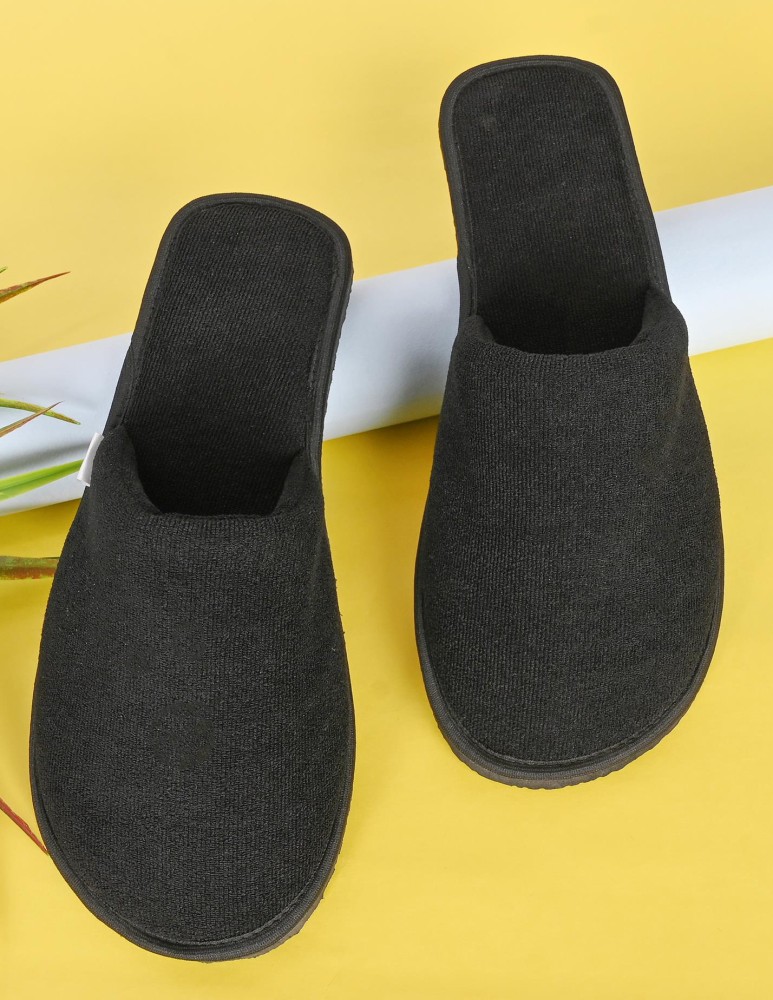 Men's best sale bed slippers