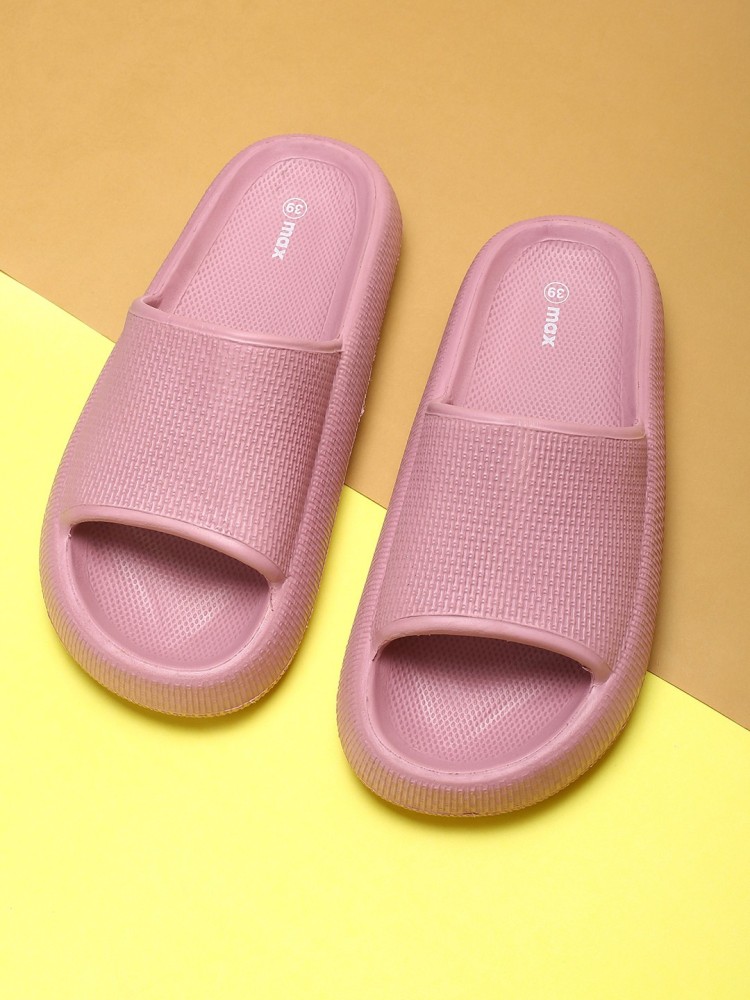 Max slippers for online ladies