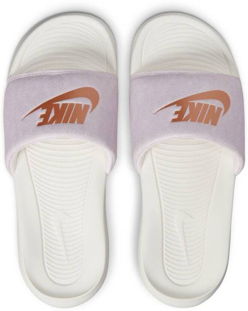Pink and white nike flip flops new arrivals