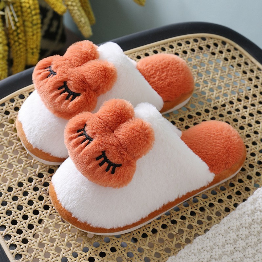 Plush slippers deals flipkart
