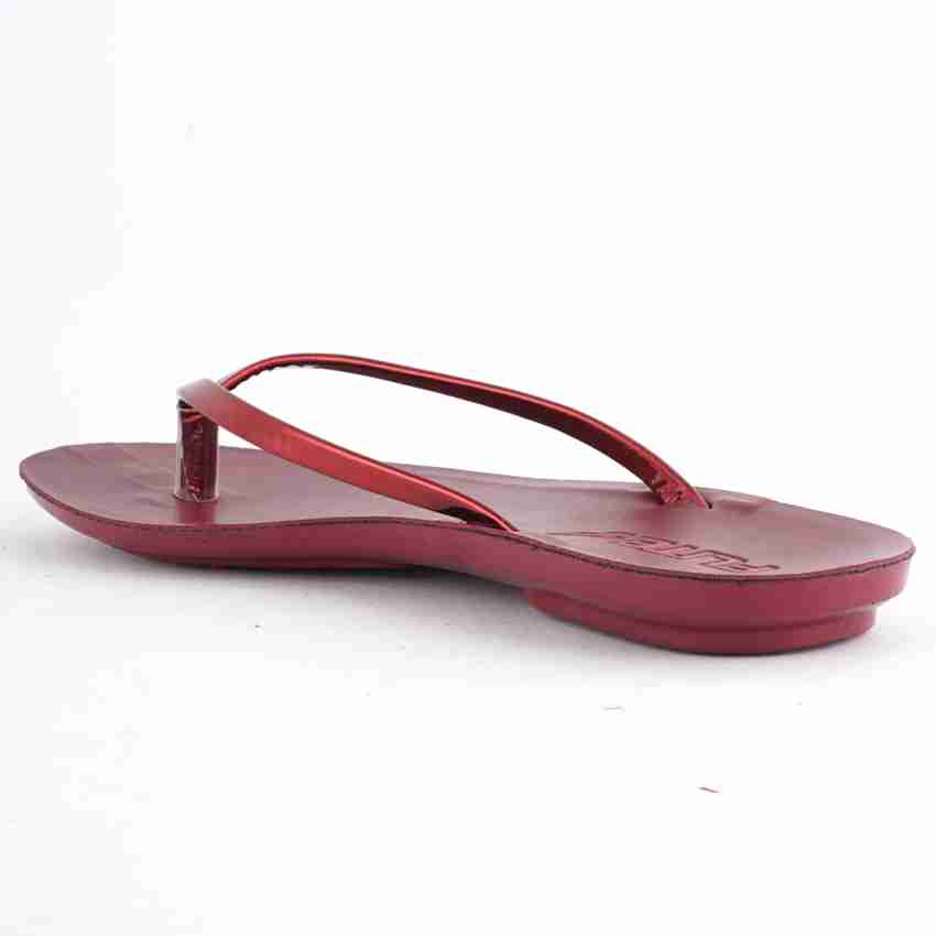 Red patent best sale leather flip flops