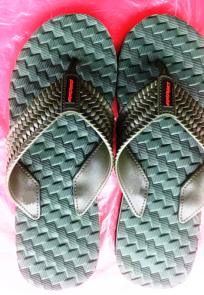 Adams flip flops 2025