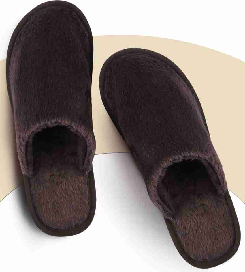 Plush on sale slippers flipkart