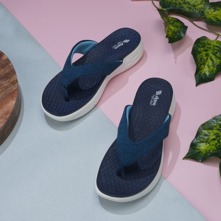 Skechers goga max womens slippers discount