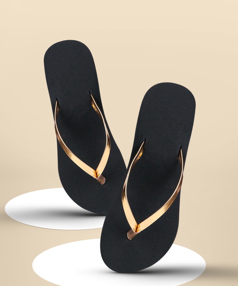 Black and gold discount flip flops womens