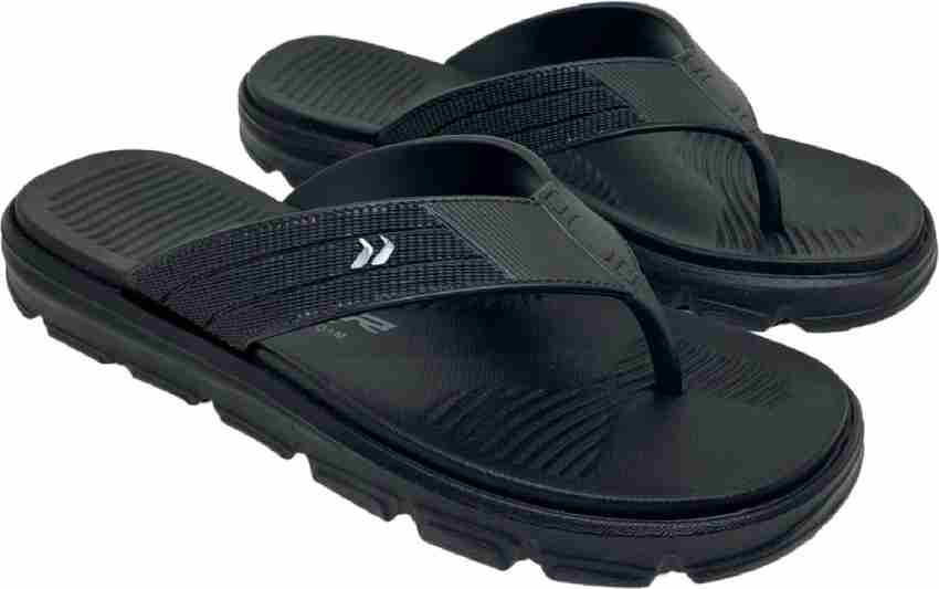 Lancer deals men's slippers