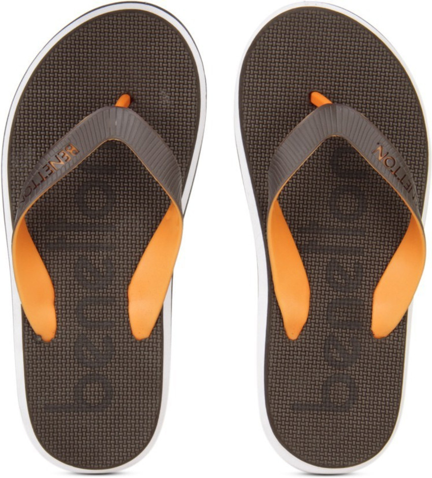 United colors of benetton men's hawaii house slippers 2025