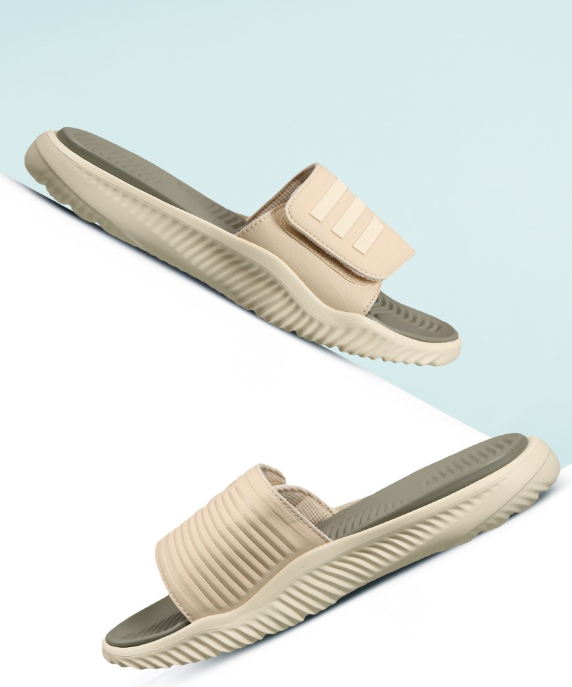 Alphabounce slide online sandal