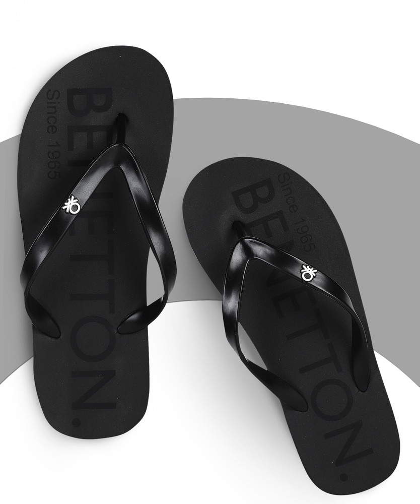 Ucb Flip Flop United Colors Of Benetton Men Green Black Printed Sliders