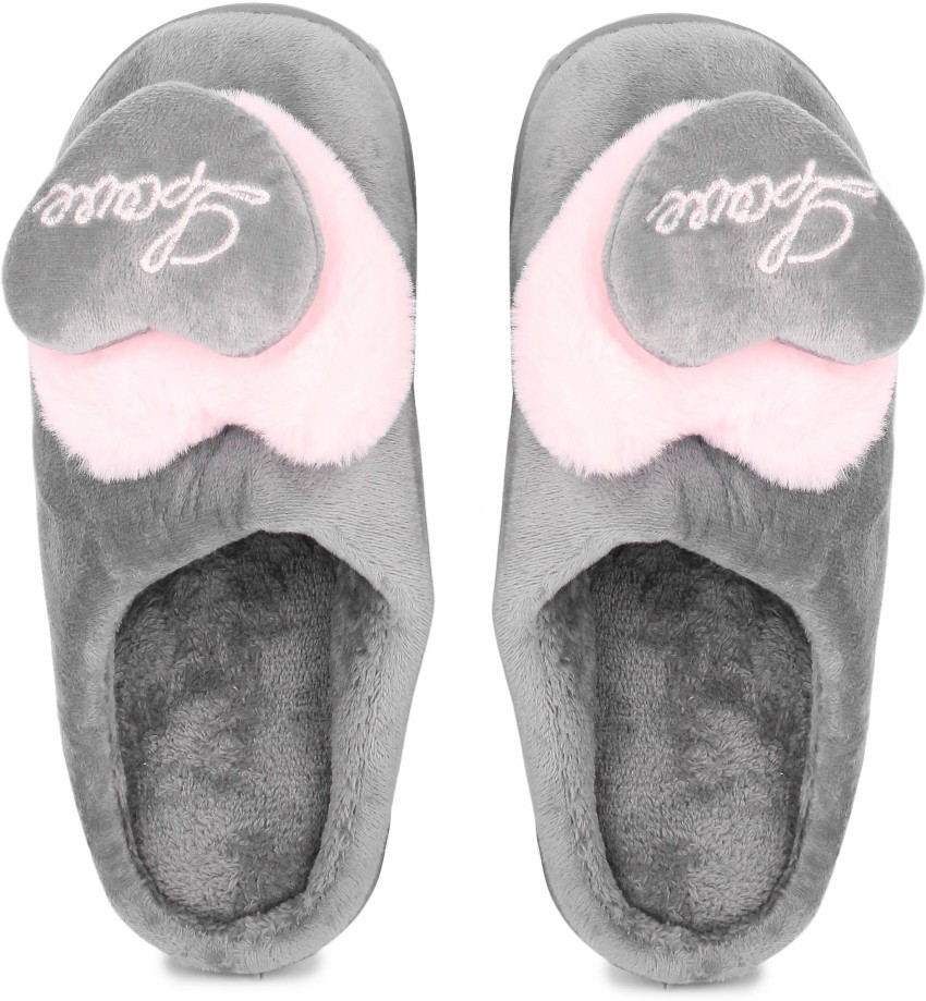 Winter slippers target new arrivals