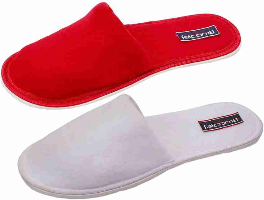 Size 18 mens online house slippers