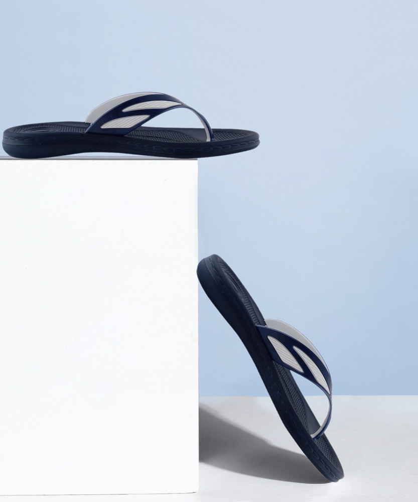 Flite men's flip discount flops thong sandals flipkart