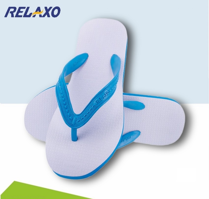 Relaxo outlet white slippers