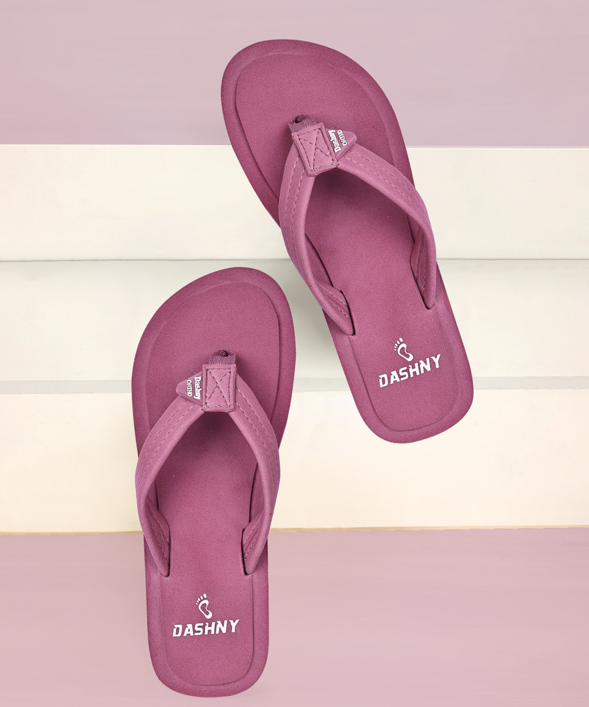 Comfortable stylish deals flip flops