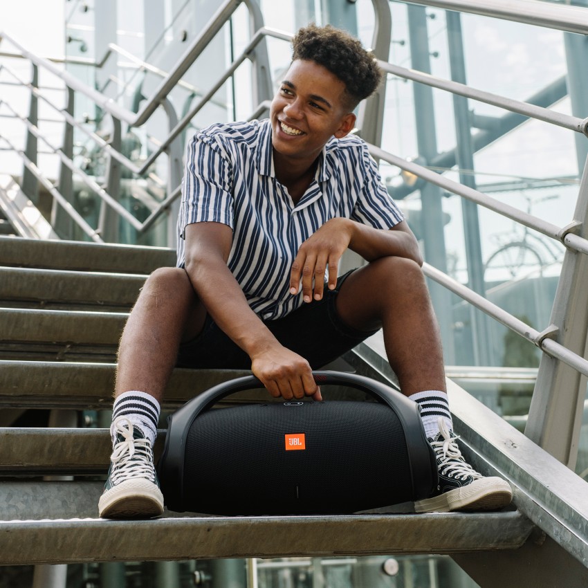  JBL Boombox 2 - Bluetooth Speaker, Powerful Bass, IPX7  Waterproof, 24 Hours Playtime, Powerbank, PartyBoost for Pairing, Home and  Outdoor, A Megen Bag (Black) : Electronics