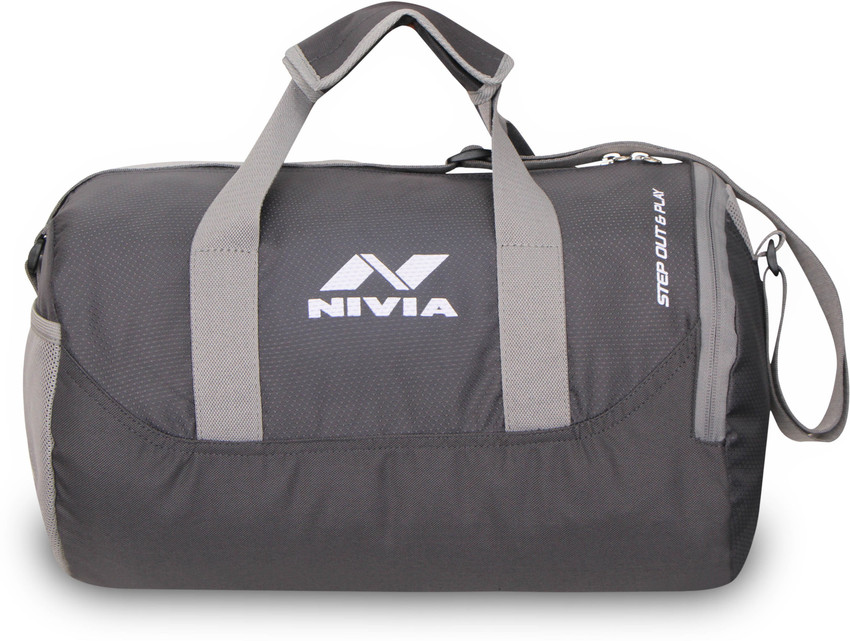 Nivia gym bag on sale