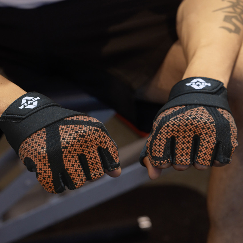 Nivia pro wrap gym gloves clearance