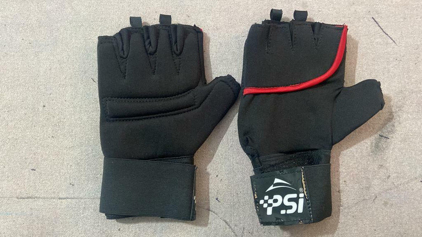 Gym gloves on sale under 200