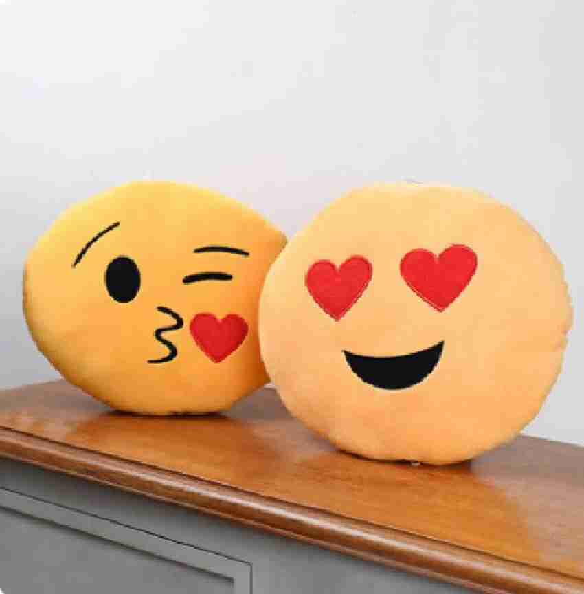 Emoji best sale pillows flipkart
