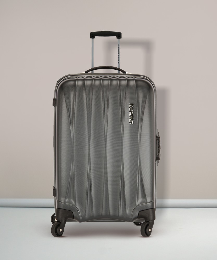 American tourister shops arona