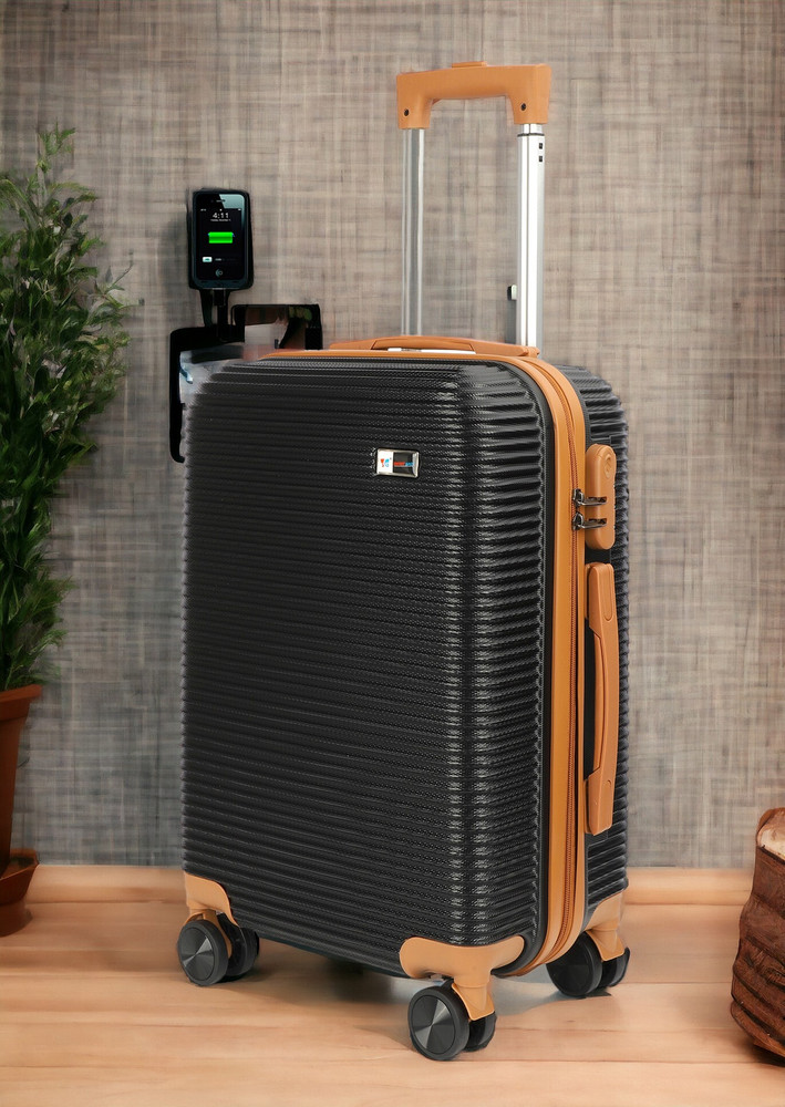 Cabin suitcase with charger discount